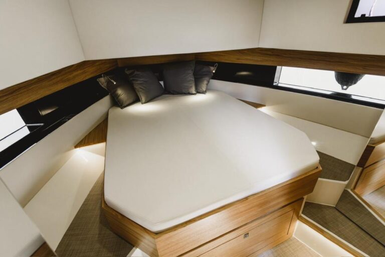 Notos Yachting